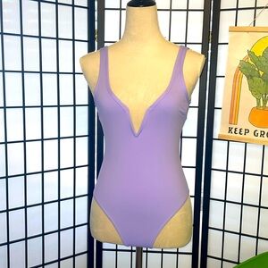 L*Space 💞💯 CoCo One Piece in Wisteria NWT Size M Perfect Condition